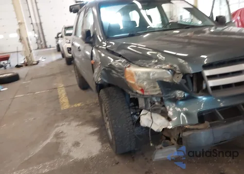 2006 Honda Pilot Lx z USA, uszkodzony, nr VIN 5FNYF28156B045309